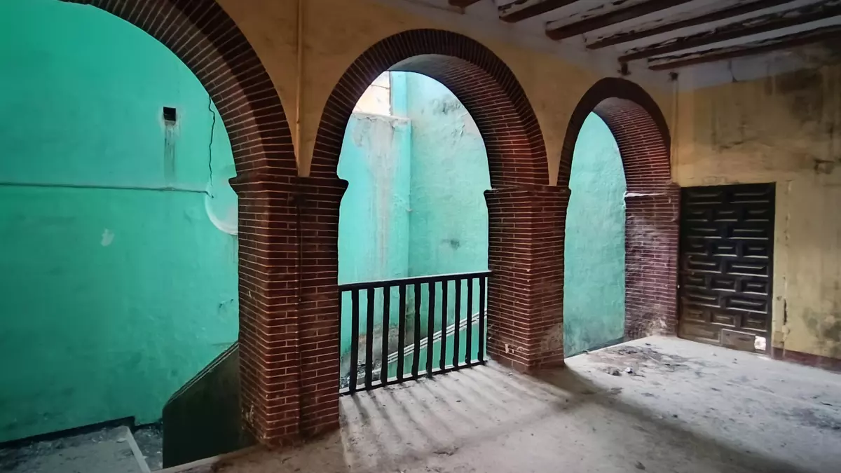 Detalle de la decoración interior en la Casa Lucías, en Báguena, antes de desaparecer. Fundación Fuset